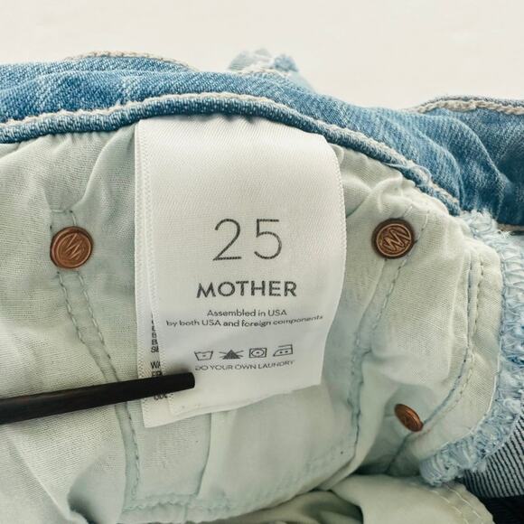 Mother Denim The Scrapper Jean Shorts Size 25 Fray Hem Light Blue Wash 3" Inseam - Picture 7 of 9